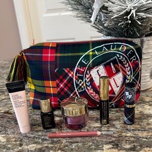 NWT Estee Lauder Festive Plaid 7 Piece Beauty Collection